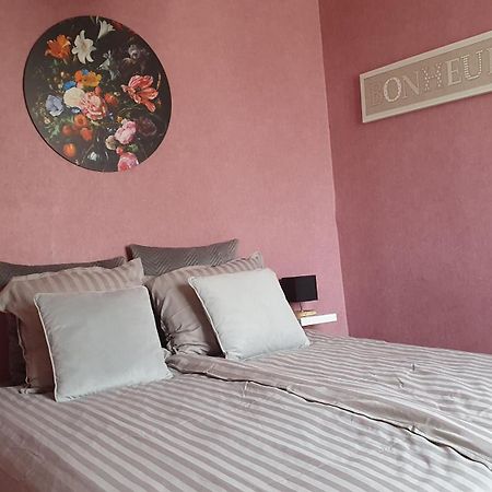 Close To Centre, 3 Rooms, 2 Bathr & Wc, Free Parking & Wifi, Spacious Living Area & Kitchen Bruges Exterior photo